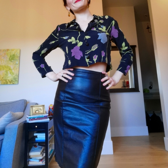 Vintage black leather skirt - Picture 1 of 8